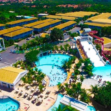 Lacqua diroma apartamento completo com fogão, geladeira, micro-ondas, Piscina 24h, acomoda até 5 pessoas Caldas Novas Esterno foto