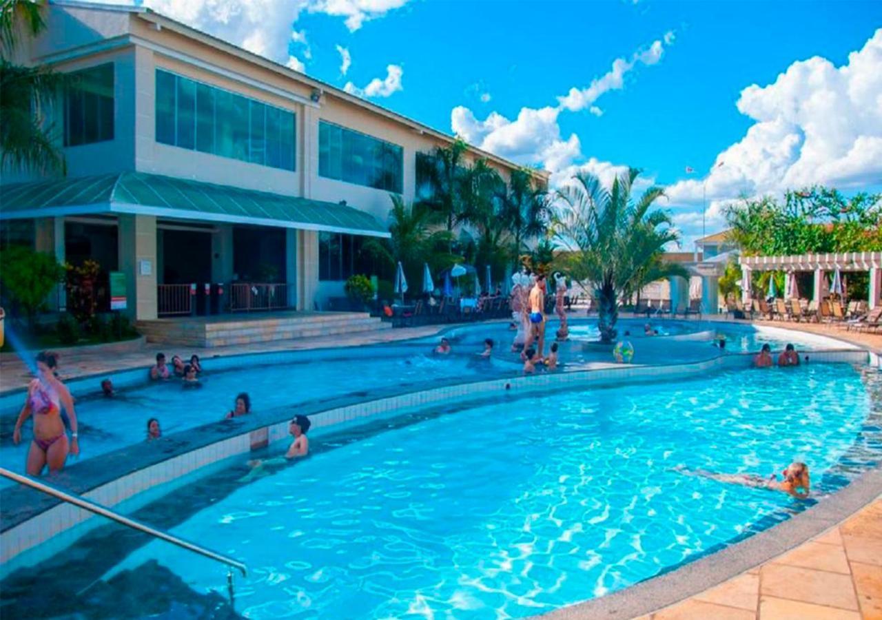 Lacqua diroma apartamento completo com fogão, geladeira, micro-ondas, Piscina 24h, acomoda até 5 pessoas Caldas Novas Esterno foto