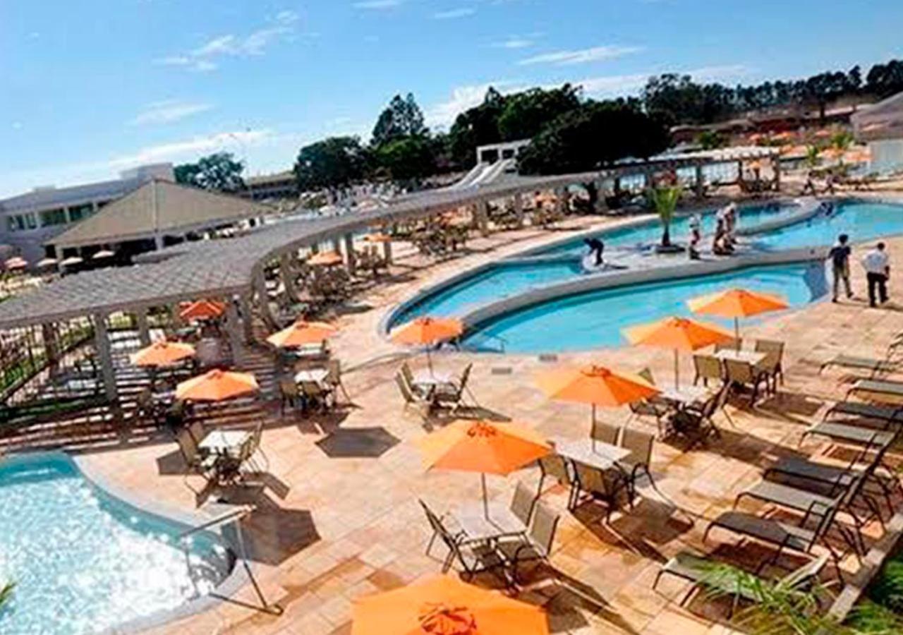 Lacqua diroma apartamento completo com fogão, geladeira, micro-ondas, Piscina 24h, acomoda até 5 pessoas Caldas Novas Esterno foto