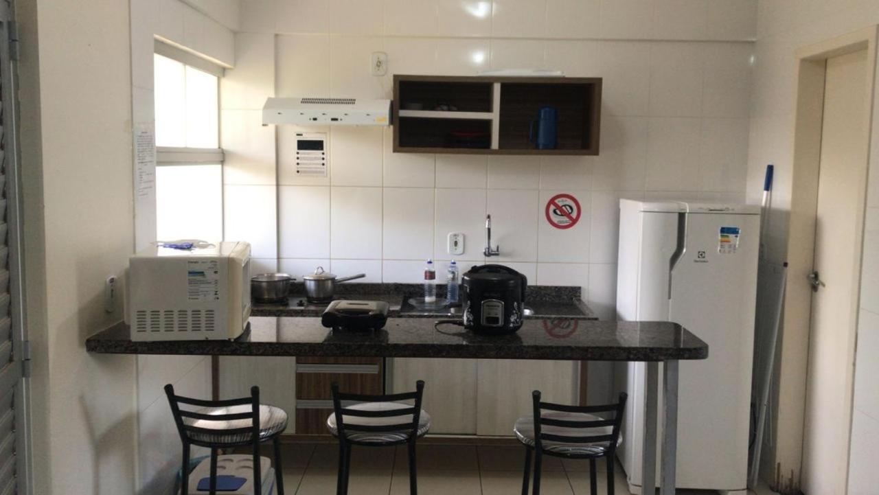 Lacqua diroma apartamento completo com fogão, geladeira, micro-ondas, Piscina 24h, acomoda até 5 pessoas Caldas Novas Esterno foto