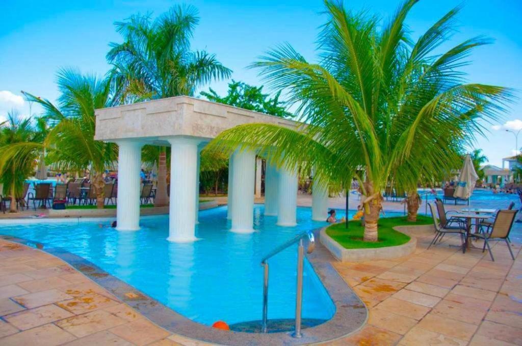 Lacqua diroma apartamento completo com fogão, geladeira, micro-ondas, Piscina 24h, acomoda até 5 pessoas Caldas Novas Esterno foto