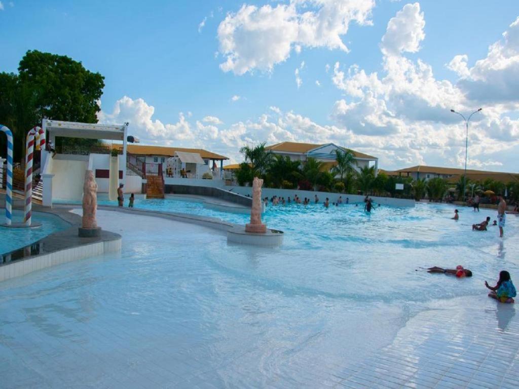 Lacqua diroma apartamento completo com fogão, geladeira, micro-ondas, Piscina 24h, acomoda até 5 pessoas Caldas Novas Esterno foto