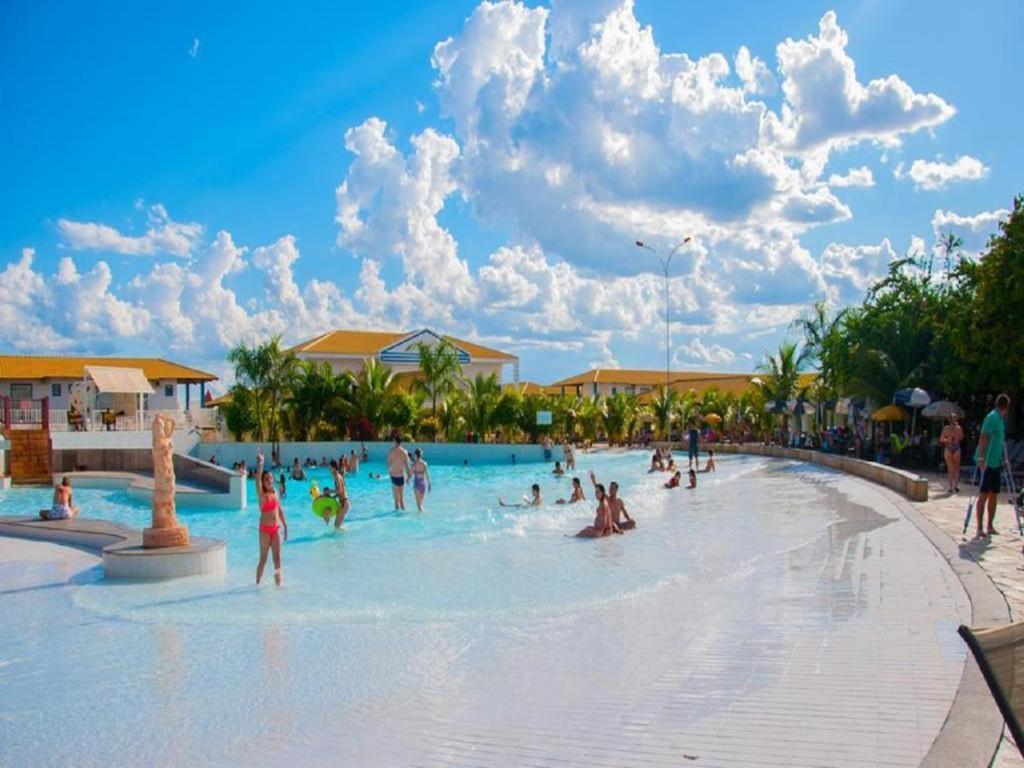 Lacqua diroma apartamento completo com fogão, geladeira, micro-ondas, Piscina 24h, acomoda até 5 pessoas Caldas Novas Esterno foto